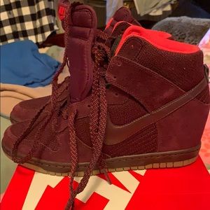 Nike Dunk Sky Hi Essential